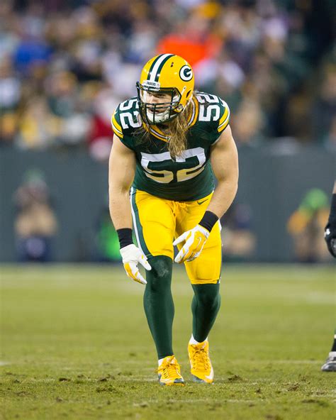 Aaron Rodgers Wants Packers To Re-Sign Clay Matthews?