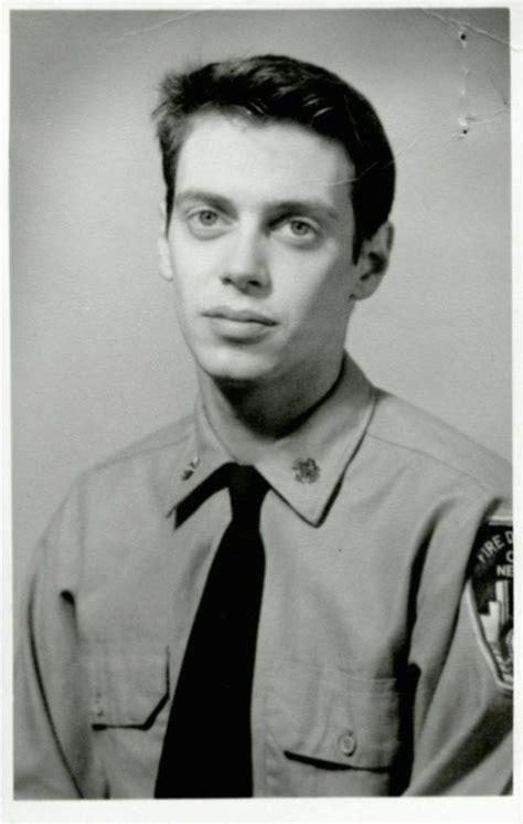 Steve Buscemi during his days as a New York firefighter [1976]. | Steve ...