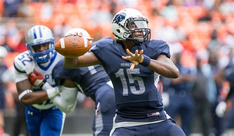 September 17, 2016: Howard Bison quarterback Kalen Johnson (15) drops ...