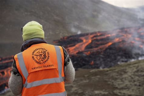 Iceland warns tourists to stay away from volcano erupting with lava and ...