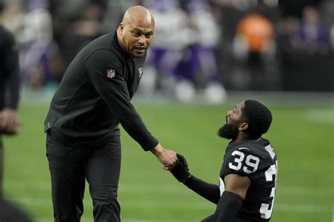 Antonio Pierce is the leading candidate for Raiders HC position thanks ...