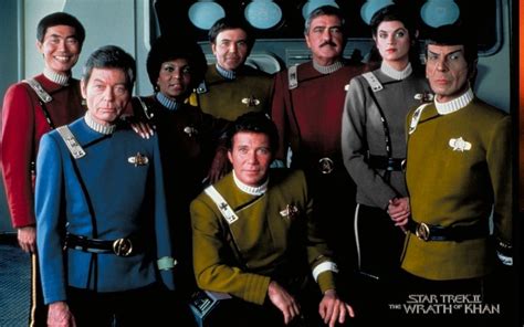 See The Star Trek Movie Cast With Their Uniforms Fixed To Use The Right Colors | GIANT FREAKIN ROBOT