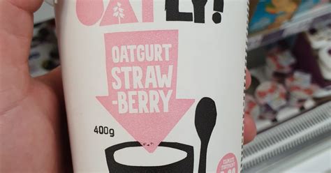 Oatly Strawberry Oatgurt 400g – Vegan Food UK