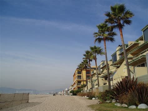 The USA's Best Beach Cities - Confused Julia