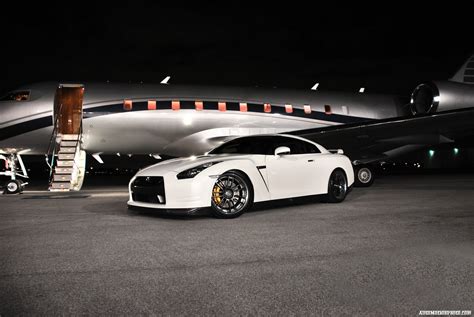 nissan gtr | World of Cars