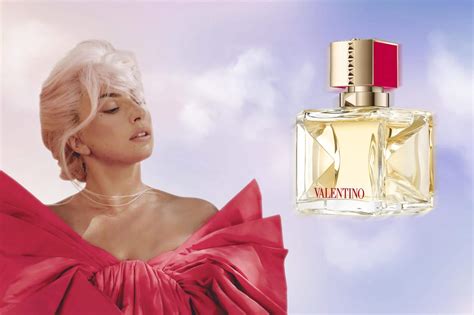 levantar Es doble best perfume campaigns mientras Por encima de la cabeza y el hombro espejo de ...