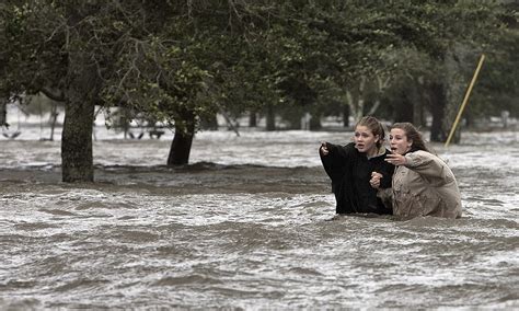 Tropical Storm Lee: Streets flooded and thousands without power | Daily Mail Online