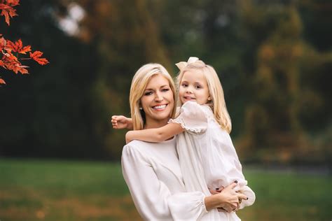 Fox and Friends' Ainsley Earhardt is Fair & Faithful | South Magazine