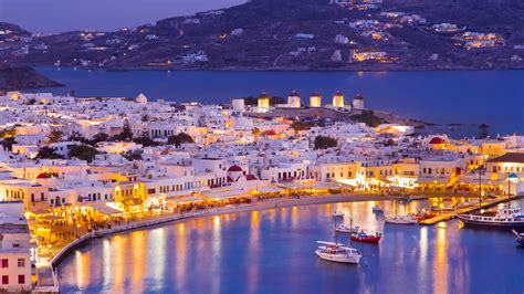 Gay party and nightlife in Mykonos