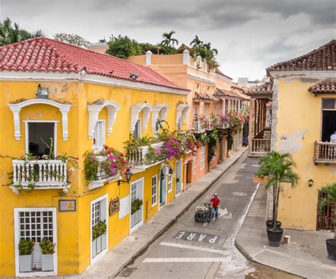 Things To Know Before Visiting The Walled City Of Old Cartagena Colombia | Cartagena, Walled ...