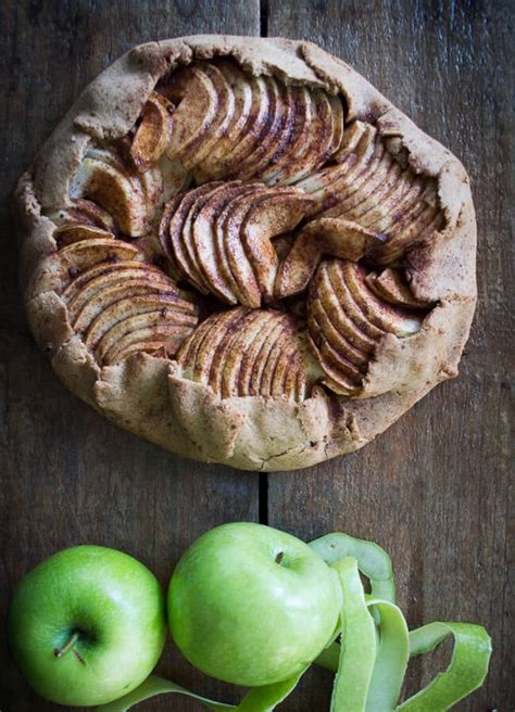 Healthy Apple Pie recipe (with gluten, grain and egg free versions)