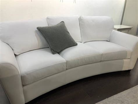 Lot - Monaco Curved Leather Sofa by Brentwood Classic (white) [Retail ...