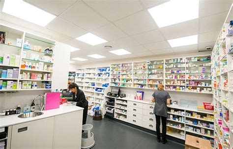 Pharmacy Counter Design & Display | Dispensary and Over The Counter | Counter design, Pharmacy ...