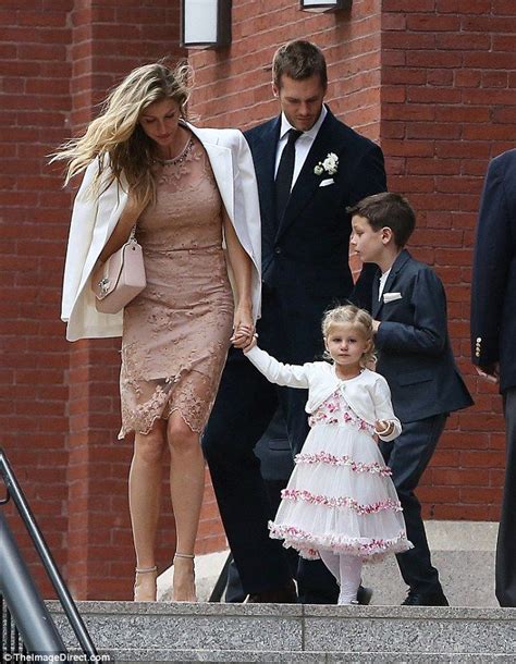 Gisele Bundchen and Tom Brady put on united front for sister's wedding ...