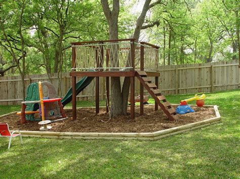 ideas for the tree forts | We Know How To Do It Simple Tree House, Tree House Diy, Cool Tree ...