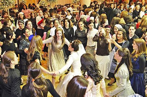 Culture Holiday Tour: Most Popular Jewish Wedding Dance