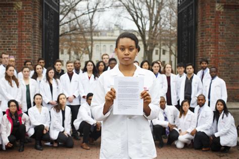 Harvard Medical School students decry lack of diversity