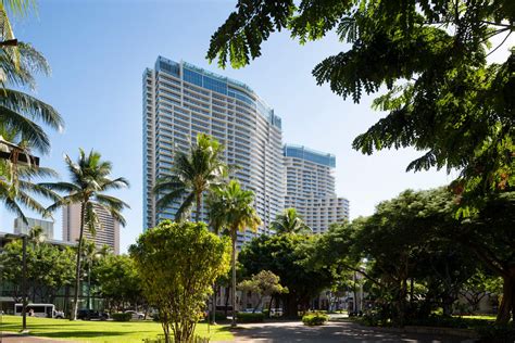 Ritz-Carlton Residences, Waikiki Beach Debuts Resort Completion ...