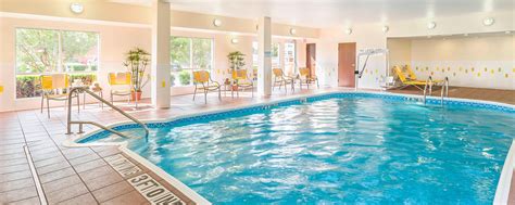 Dallas Hotels With Indoor Pools | Fairfield Inn & Suites Dallas Park Central