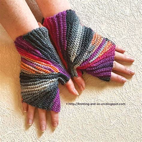 Knitting and so on: Sparkler Mitts