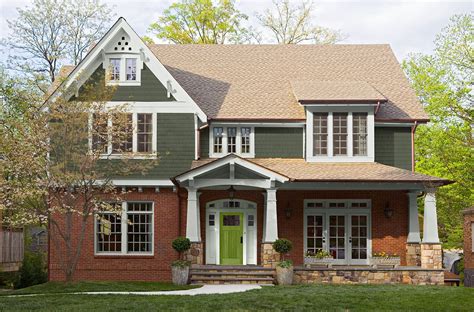 40 Exterior Paint Ideas for Inviting Curb Appeal | Green exterior house ...