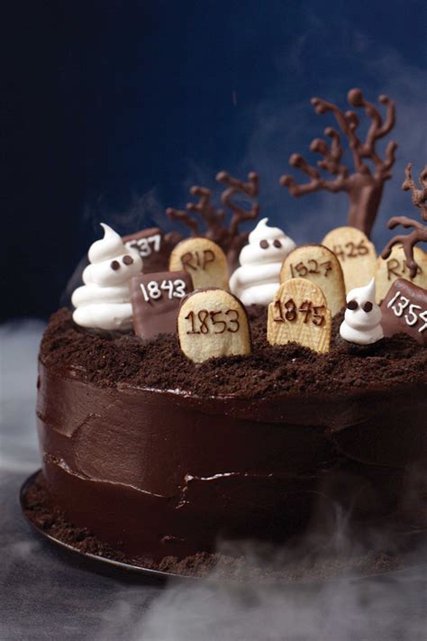 30 Amazing Halloween Cake Recipes That Are Scary-Good | Halloween cake recipes, Halloween cakes ...