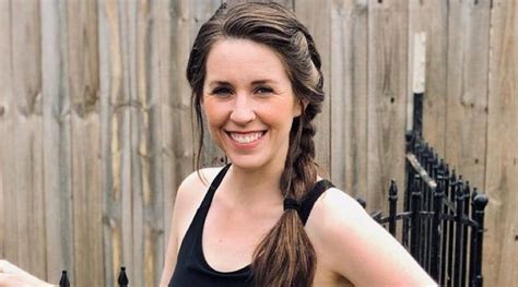 'Counting On': Jill Duggar Becomes Swimwear Model | Jill duggar, Swimwear model, Dillard