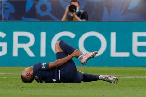 Mbappé injury in final mars PSG winning 13th French Cup | Inquirer Sports