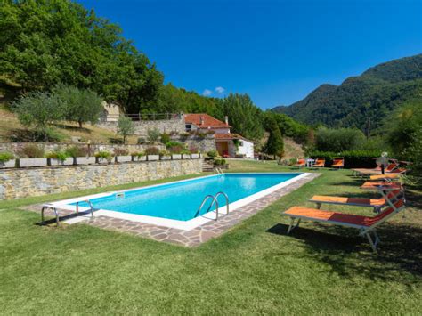 Luxury 5 Bedroom Villa, Florence Villa 1018 - Home Rental in Tuscany