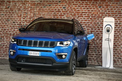 Jeep Compass 4xe plug-in hybrid (2021, second generation) photos