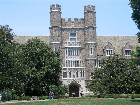 듀크 대학(Duke University) - 미국의 뉴스, 교육, 라이프, 비즈니스, 문화와 관계된 정보들을 수록해 놓은 사이트