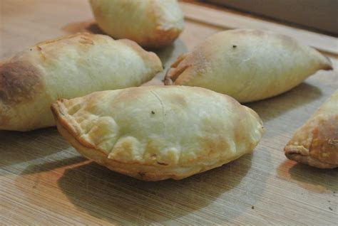 Recipe: Mini Cornish Pasty Pockets - HappyPlay Co.