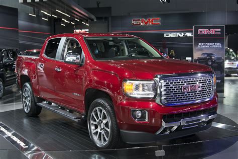 2017 GMC Canyon Denali Available Both In Diesel And Gasoline Variant!