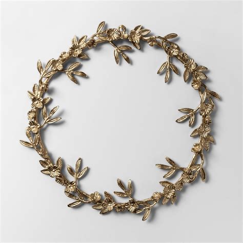 The Best Christmas Wreaths to Have Delivered to Your Door | Architectural Digest