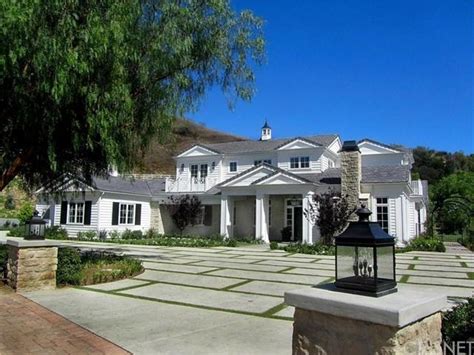 Kylie Jenner Sells Calabasas Hidden Hills House for $6.7 Million | Observer