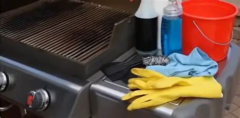 How To Clean The Insides Of A Weber Gas Grill