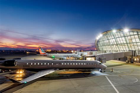 Fresno Yosemite International Airport (FAT)