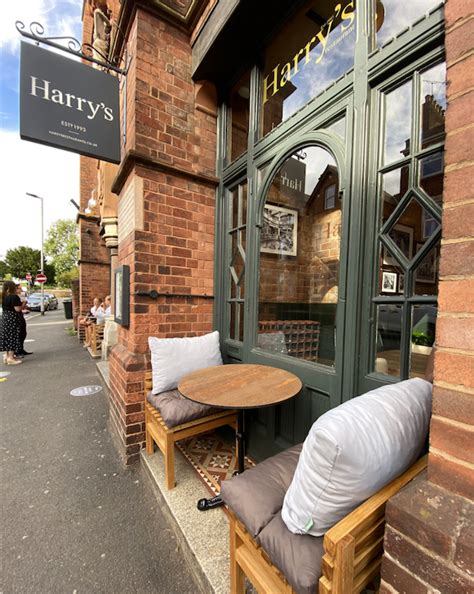 Harry's Restaurant reopens in Exeter after months of closure ...