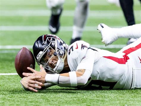 Super Bowl-Winning QB Linked To Atlanta Falcons In 1 Wild Scenario