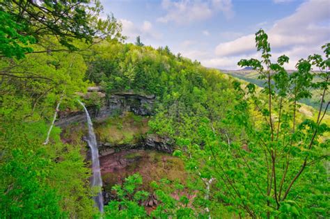 Kaaterskill Falls Complete Guide (Hike, Views, Map & More!)