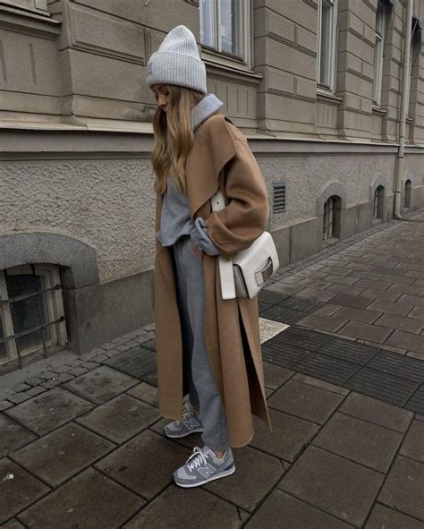 New Balance Sneakers Outfit Ideas For Women 2023 | Fashion Canons