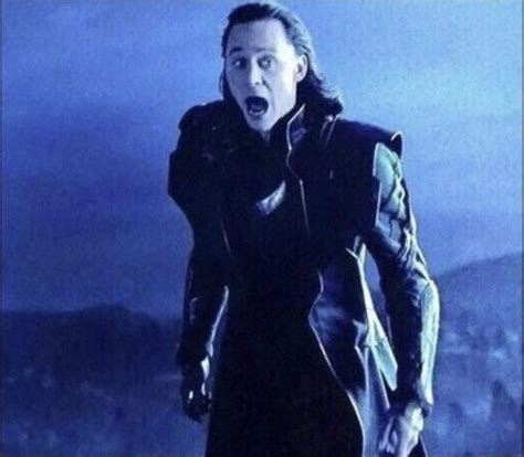 🐍𝔇𝔞𝔦𝔰𝔶𝔏𝔶𝔫𝔫𝔇𝔬𝔠🥀🥀 on Twitter | Loki marvel, Reaction pictures, Marvel funny