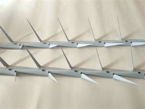 Razor Security Anti Climb Anti Theft Wall Spikes In White Color Galvanized