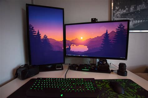 My Dual 32" 4K monitor setup : r/battlestations