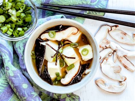 Quick and Easy Miso Soup with Tofu - Asian Caucasian Food Blog