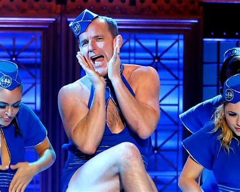 Lip Sync Battle: Clark Gregg Is Hilarious While Performing Britney Spears' 'Toxic' [VIDEO] | Enstarz