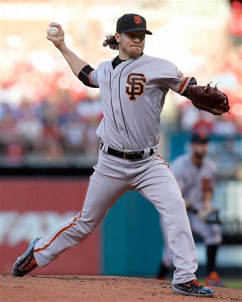 Giants’ Jake Peavy defrauded of millions in investment scheme, feds allege