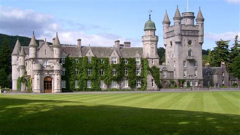 Balmoral Castle, final resting place of Queen Elizabeth II - The ...