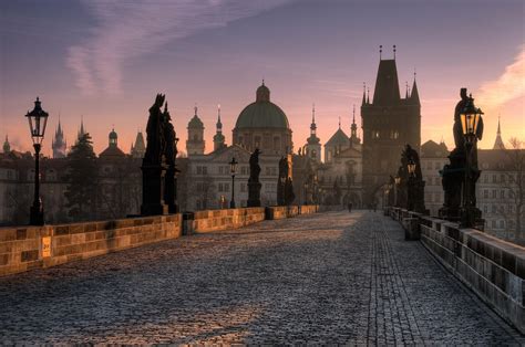 Charles Bridge, Prague. [OC] 2048X1360 : r/ArchitecturePorn