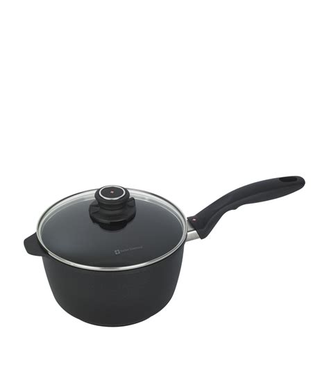 Swiss Diamond Induction Non-Stick Saucepan (20cm) | Harrods RU